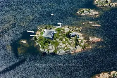 A318 Kanadeio Island, The Archipelago, On P0g 1k0