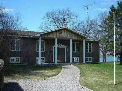 179 Campbell Beach Road, Kawartha Lakes, On L0k 1b0
