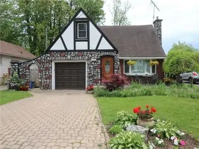 Detached in Fort Erie