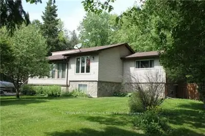100 Pirates Glen Drive, Trent Lakes, On K0m 1a0