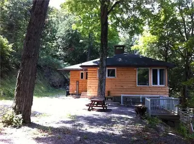 1357 County Road 7, Prince Edward County, On K0k 2t0