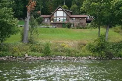 652 County Road 35 Road, Prince Edward County, On K0k 2t0