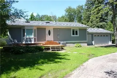33 Pinewood Boulevard, Kawartha Lakes, On K0m 1b0