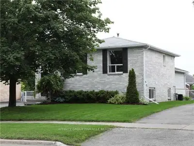 72 Eglington Street, Kawartha Lakes, On K9v 3z5