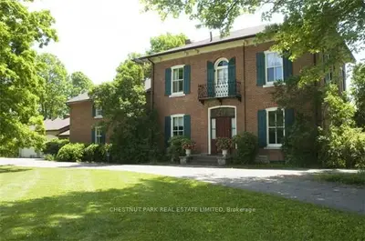 8606 Loyalist Parkway, Greater Napanee, On K7r 3k7