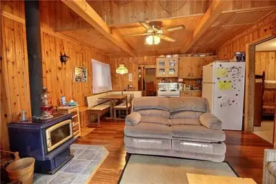 7 Birch Island, Out Of Area, On K0h 2v0