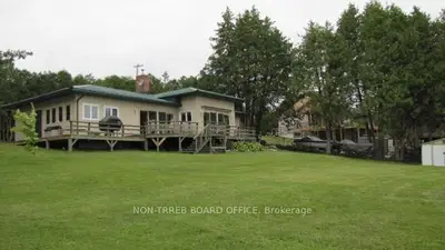 915 Telford Drive, Selwyn, On K0l 1t0