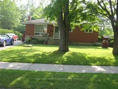 77 St Patrick Street, Kawartha Lakes, On K9v 1r4