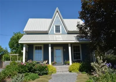 59 Hill Street, Prince Edward County, On K0k 2t0