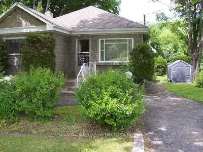 26 Richmond Street W, Kawartha Lakes, On K0m 2b0