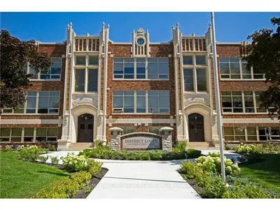 Condo Apartment in Hamilton