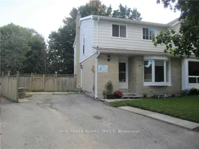 Semi-Detached in Barrie