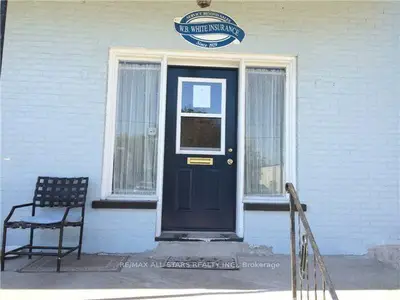 57 William Street, Kawartha Lakes, On K9v 4a3
