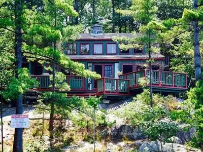 236 Island 90*, Georgian Bay, On P0e 1e0