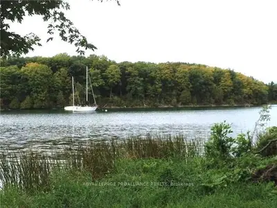 E Of 13 Cressy Bayside Road, Prince Edward County, On K0k 2t0