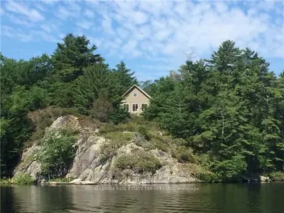34 Fairy Lake Island Avenue, Selwyn, On K0l 2h0