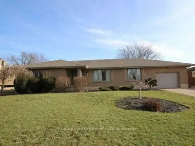 32 Maple Lane, Tillsonburg, On N4g 2y7