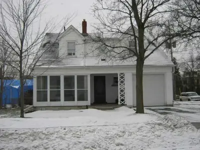 31 Francis Street, Kawartha Lakes, On K9v 3r8