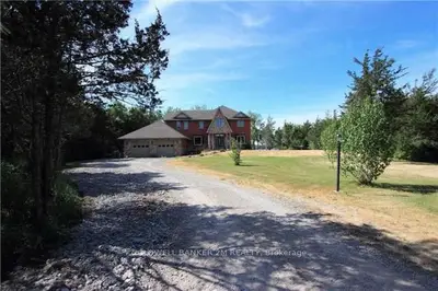 74 Olde Stone Road, Prince Edward County, On K0k 1l0