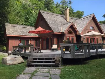 1093 Hemlock Point Side Road, Muskoka Lakes, On P0b 1p0