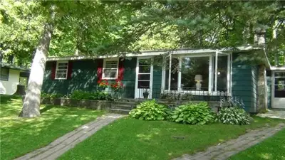 22 Long Island, Otonabee-south Monaghan, On L0k 1b0