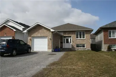 130 Mary Street W, Kawartha Lakes, On K9v 0b8