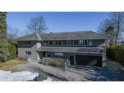 995 Lakeshore Road E, Oro-medonte, On L0l 1t0