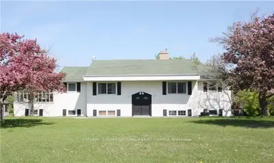 1211 County 7 Road, Prince Edward County, On K0k 2t0