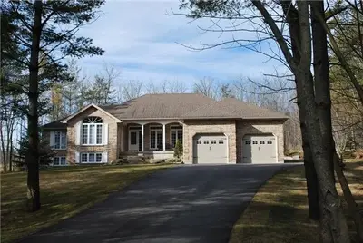 956 Pine Valley Court, Selwyn, On K0l 1h0