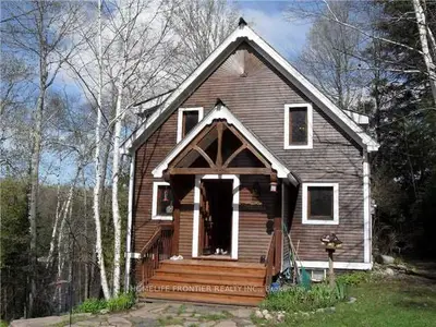 1054 Grandview Place, Minden Hills, On K0m 2k0