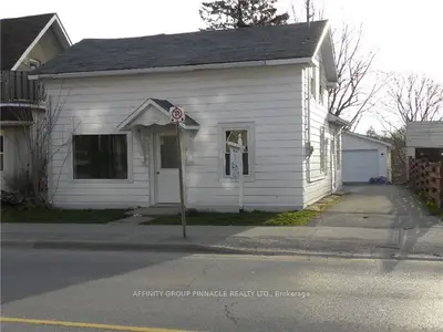 100 William Street N, Kawartha Lakes, On K9v 4a5