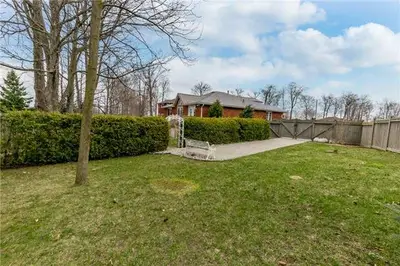 42 GLEN OAK Court, Barrie, ON L4M 6M4