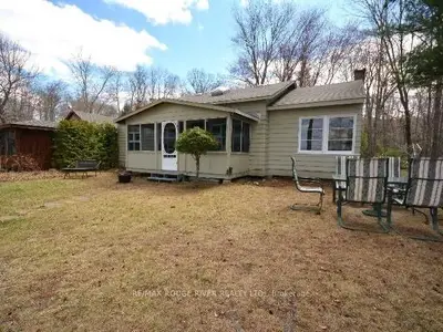 96 Village Street, Hastings Highlands, On K0l 1c0