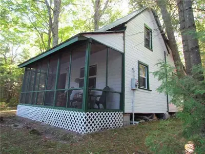 1060 Lodge Lane, Out Of Area, On K0e 1l0