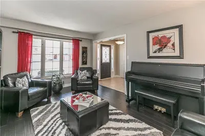 26 COUNTRY Lane, Barrie, ON L4N 0E6