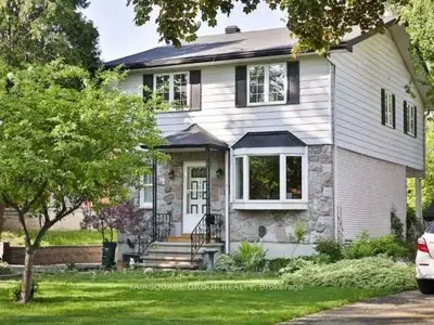 249 Greensway Avenue, Vanier And Kingsview Park, On K1l 7v3