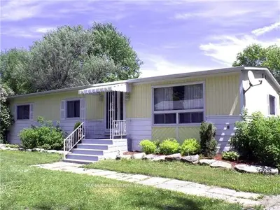 26 Burnt River Road, Kawartha Lakes, On K0m 1c0
