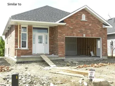11 Newton Avenue, Kawartha Lakes, On K9v 0j4
