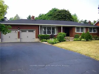 17 Kenscott Crescent, Kawartha Lakes, On K0m 2m0