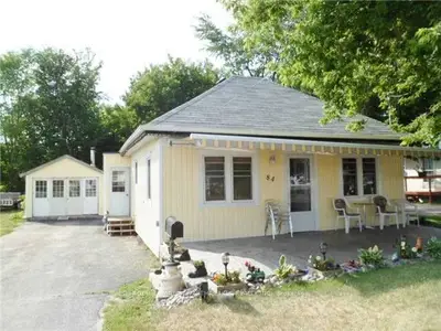84 Lindsay Street, Kawartha Lakes, On K0m 1n0