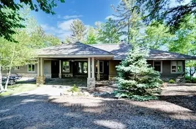 512/516 Bigwin Island, Lake Of Bays, On P0a 1h0