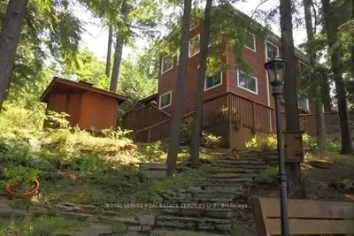 2004 Stoney Lake Island 2 Avenue, North Kawartha, On N9v 3r3
