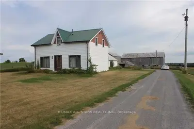 899 Fleetwood Road, Kawartha Lakes, On L0b 1k0