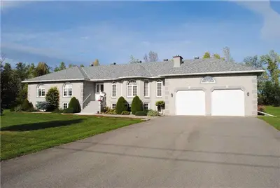 1113 Irace Drive, Out of Area, ON K6V 5T1