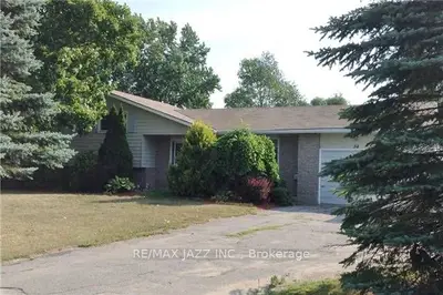 34 Manvers Drive, Kawartha Lakes, On L0b 1k0
