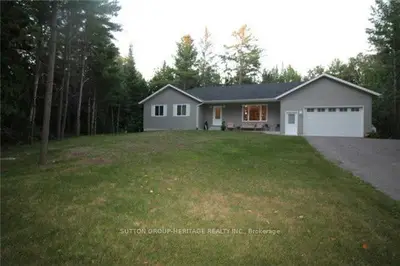 6 Bear Creek Road, Trent Lakes, On K0l 1j0