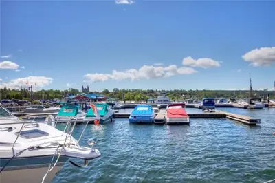 4 Beck Boulevard 13, Penetanguishene, ON L9M 3H3