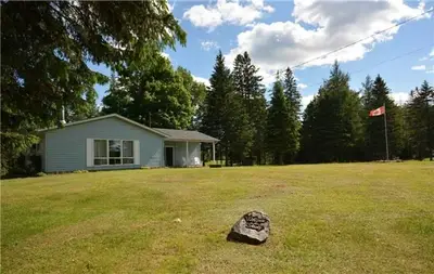 425 Galway Road, Kawartha Lakes, On K0m 2a0