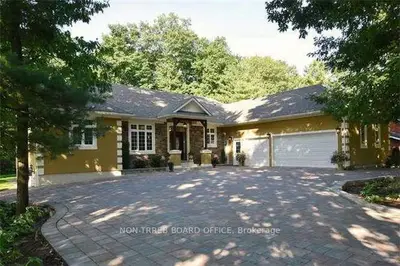 13 RED OAK Drive, Wasaga Beach, ON L9Z 1J5