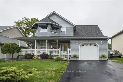16 Harvey Street, Prince Edward County, On K0k 2t0